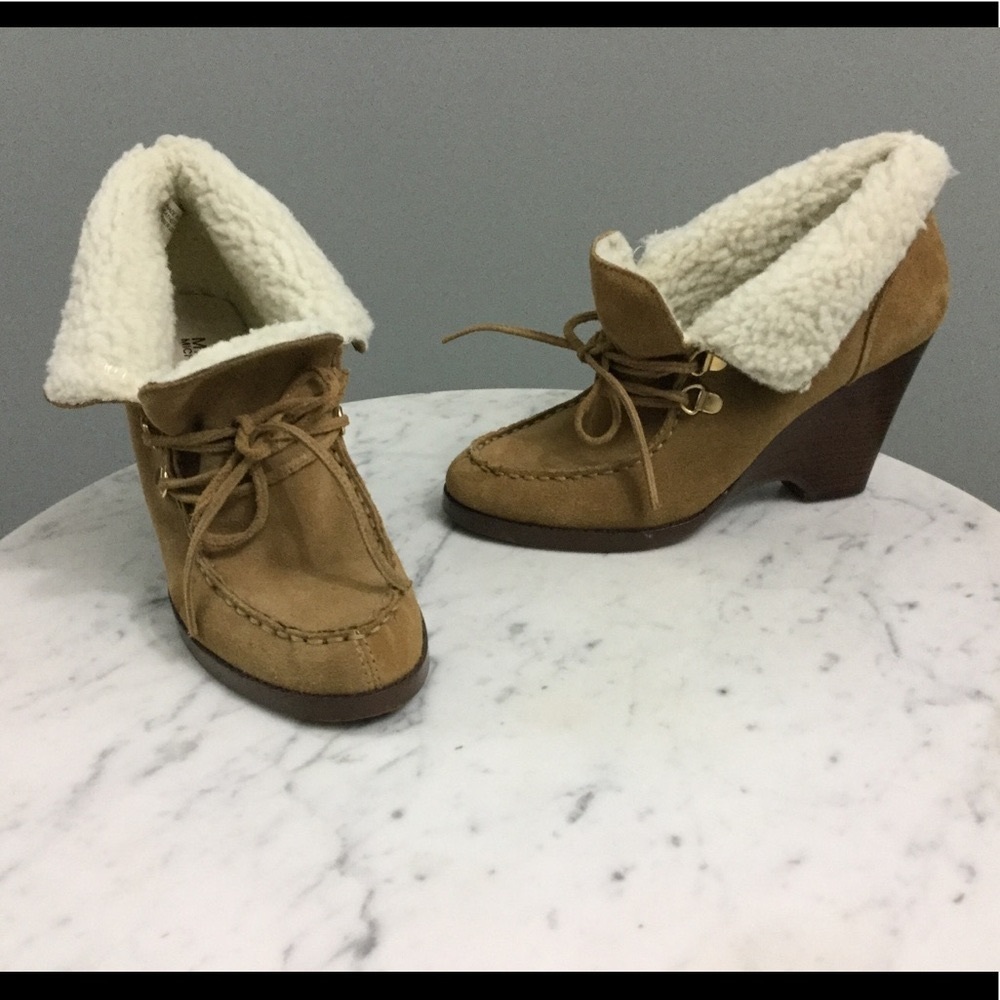 Michel Kors Shearling Lined Suede Moccasin Wedge Booties Size 6.5